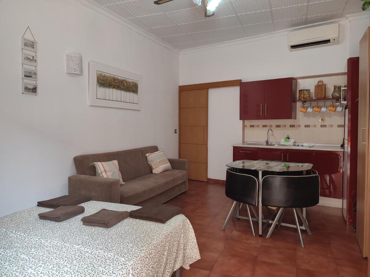 Sunny Holiday Studio Малага Екстер'єр фото